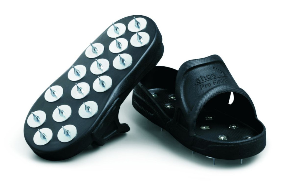 Nagelschuhe "Spiky" - einfach zum reinschlüpfen, Gr. XL (44-48) Nagelschuhe "Spiky" - einfach zum reinschlüpfen, Gr. XL (44-48)