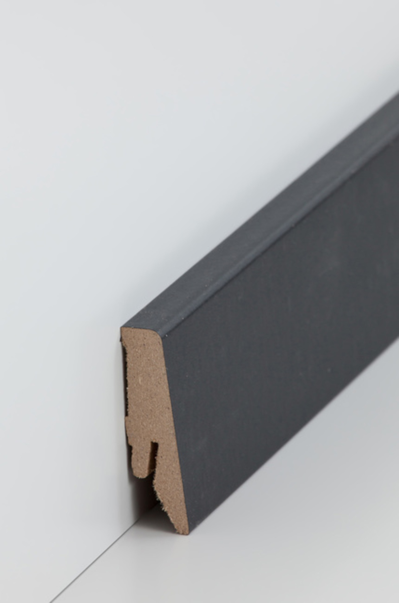 SÜDBROCK MDF Fußleiste 18 x 58 mm, mit Dekorfolie ummantelt, Schwarz (39), 240 cm SÜDBROCK MDF Fußleiste 18 x 58 mm, mit Dekorfolie ummantelt, Schwarz (39), 240 cm